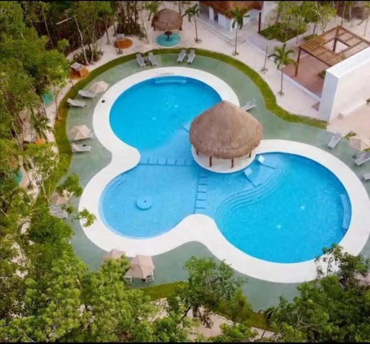 Departamento Bonito Y Comodo Con Alberca Planta Baja Puerto Morelos Mexico