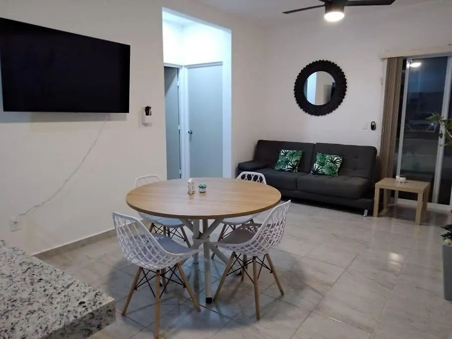 Departamento Bonito Y Comodo Con Alberca Planta Baja Puerto Morelos 0*,